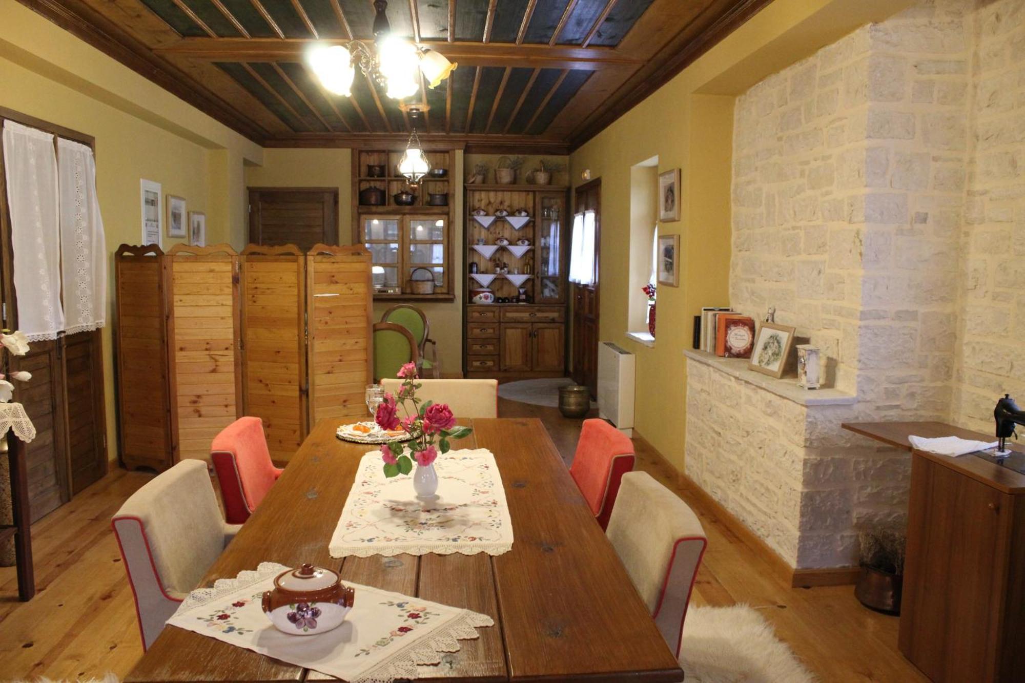 Traditional Guesthouse Marousio Rodavgi Ngoại thất bức ảnh