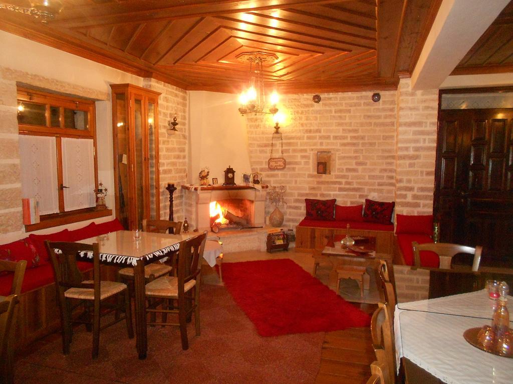 Traditional Guesthouse Marousio Rodavgi Ngoại thất bức ảnh
