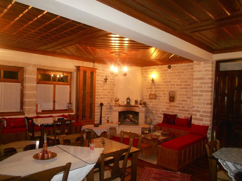 Traditional Guesthouse Marousio Rodavgi Ngoại thất bức ảnh