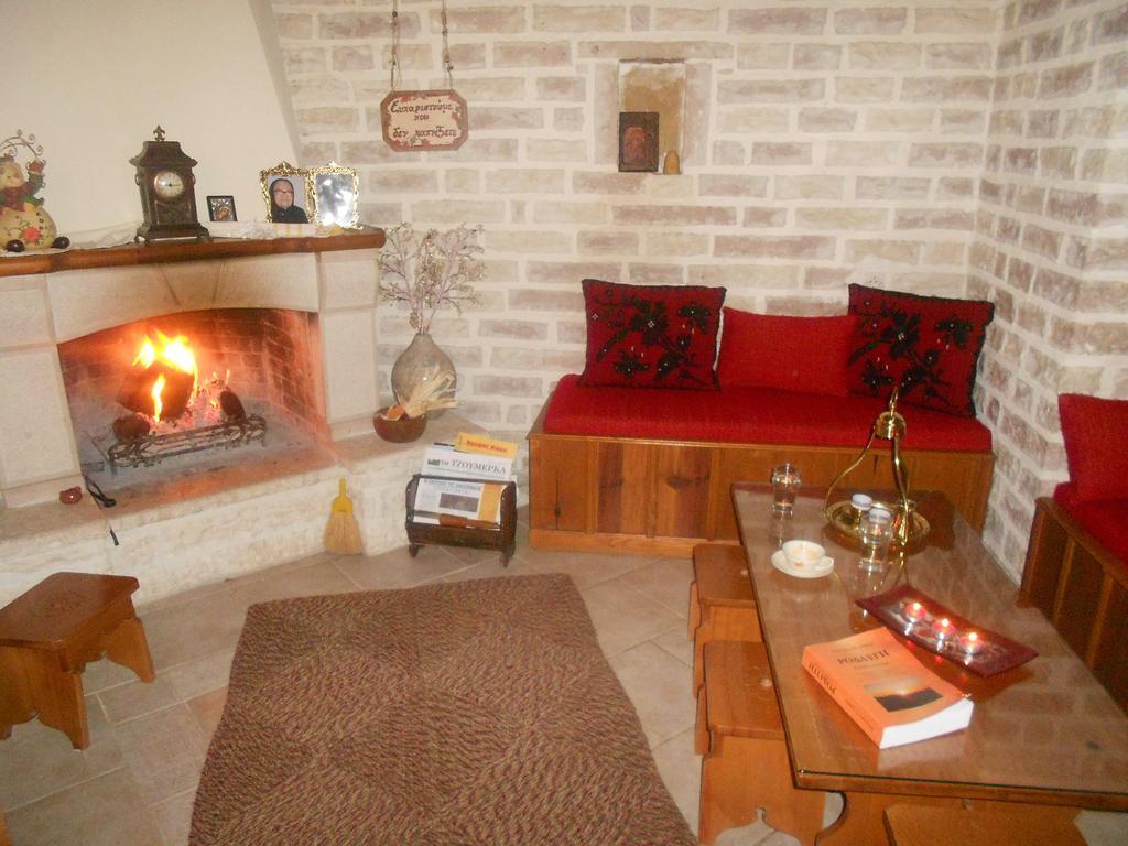 Traditional Guesthouse Marousio Rodavgi Ngoại thất bức ảnh